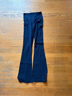 Lululemon Navy Flared Leggings with High Waist size 4